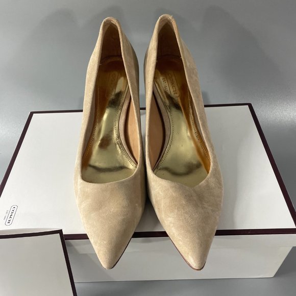 COACH BEIGE SUEDE LEATHER PUMPS HEALS NEUTAL COLOR, SIZE 6B - Picture 4 of 12